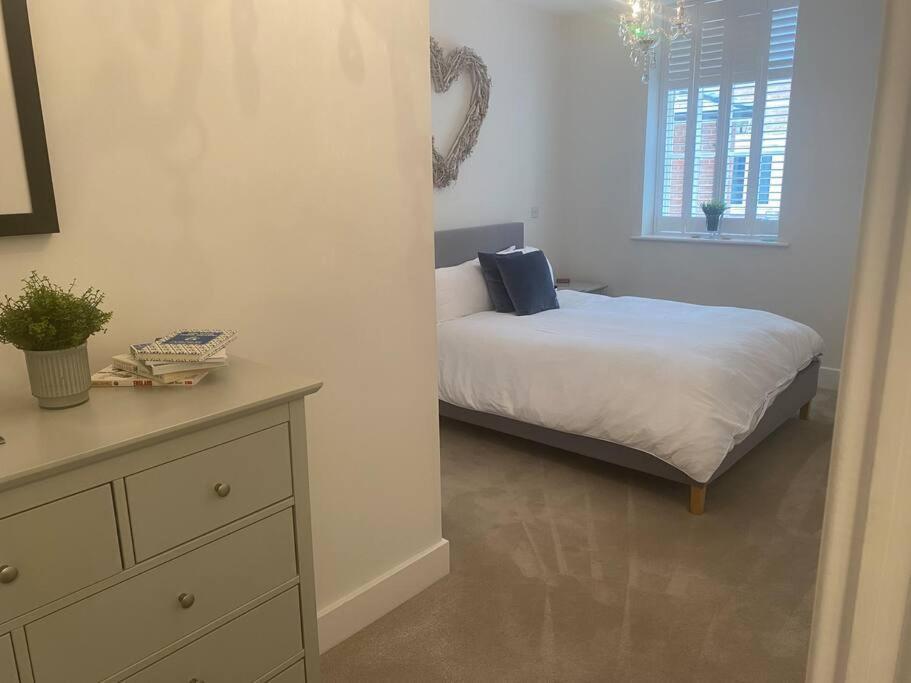 Unrivalled Location - Five Star - Worcester Apartment Exterior foto